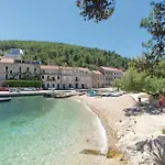 Three-bedroom In * Prigradica