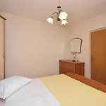 Three-bedroom In Apartamento *