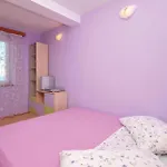 Three-bedroom In Prigradica