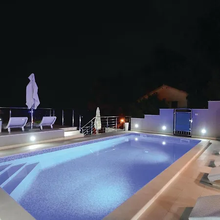 Three-bedroom In Apartman *