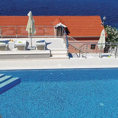 Apartman Three-bedroom In