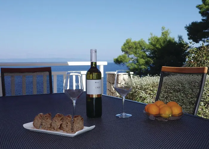 Three-bedroom In Prigradica