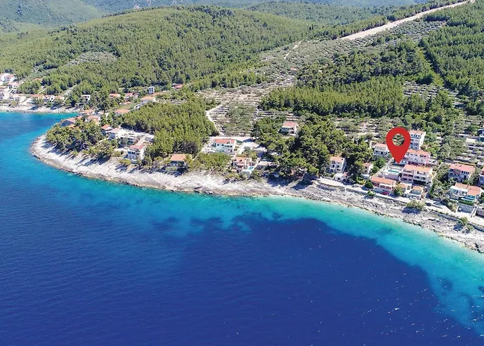 Three-bedroom In Διαμέρισμα Prigradica