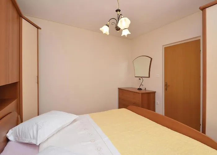 Three-bedroom In Διαμέρισμα *